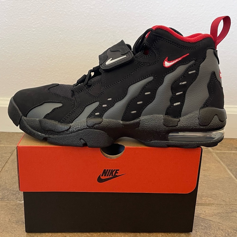 Size 9 - Nike Air DT Max '96 Falcons Black White Anthracite HQ3620-010 Men’s